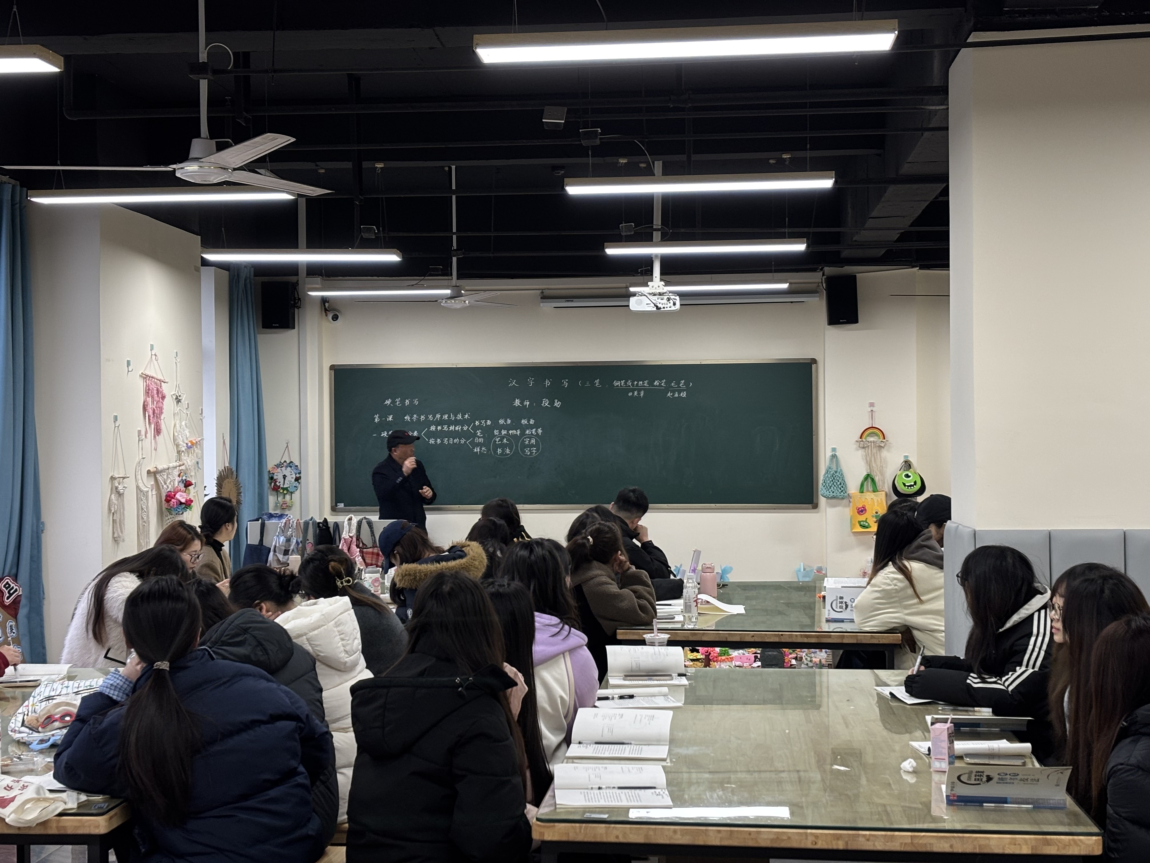 教育部督促学校做好教育教学工作