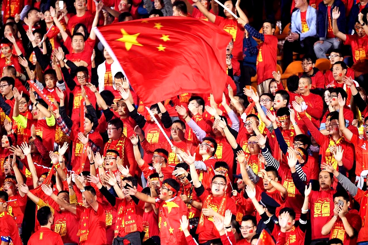 三亿体育体育app-足球联赛激烈比拼，强队取得胜利