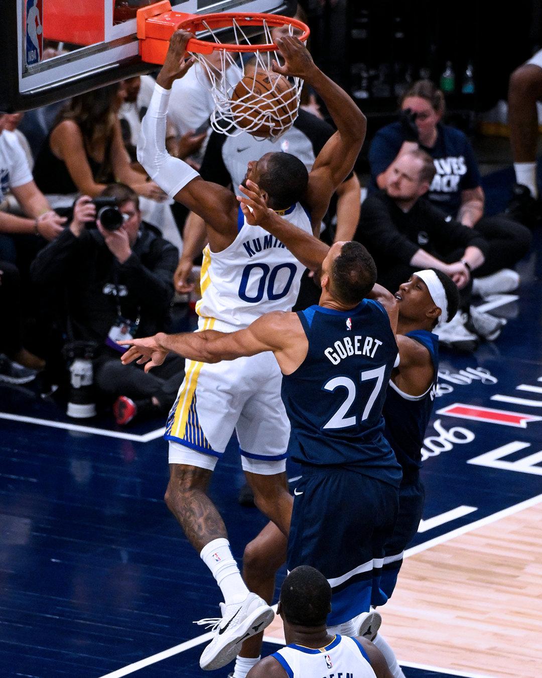 三亿体育体育app-包含森林狼外线高效，帮助球队取得胜利的词条