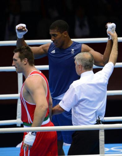 三亿体育体育新闻-英国选手冲关成功，收获金银牌