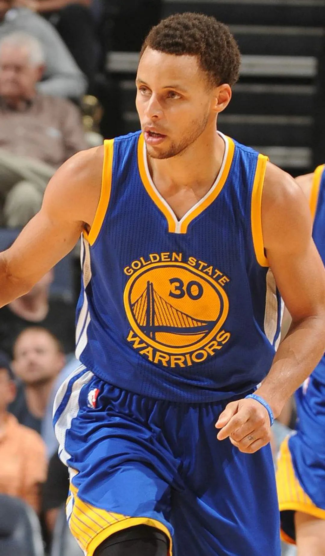 三亿体育体育网站-勇士再遭溃败，库里无法扭转颓势