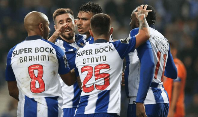 三亿体育体育官方入口-波尔图主场大胜卡代斯，稳定排名前八