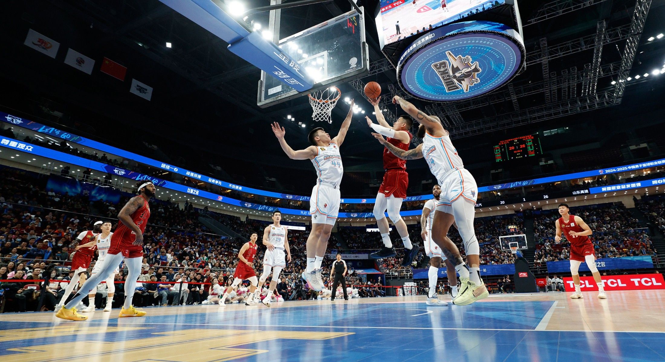 包含波尔多球员备战全情，迎接新赛季更多挑战的词条