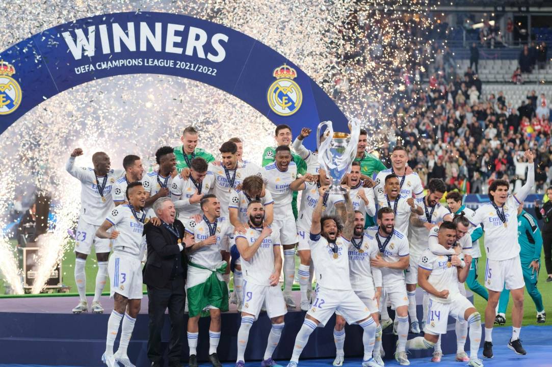 关于尤文图斯展示强大阵容，共同拼搏欧冠奖杯的信息