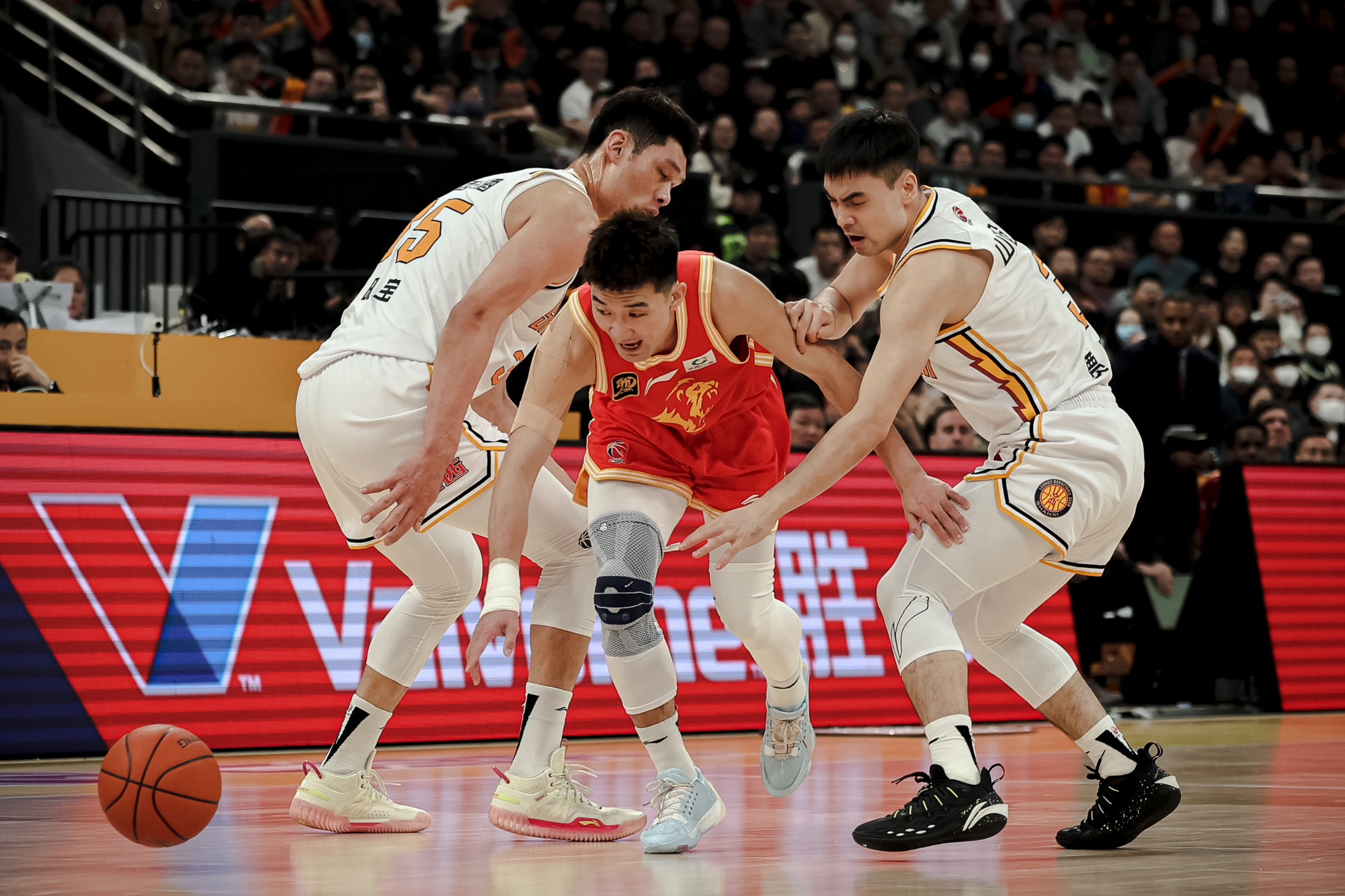 北京男篮在山东队面前实现胜利